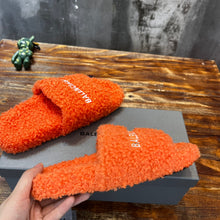 Load image into Gallery viewer, Balenciaga Furry Slide Sandals