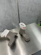 Load image into Gallery viewer, Balenciaga Trooper Boots