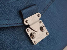 Load image into Gallery viewer, Louis Vuitton Pochette Metis Bag