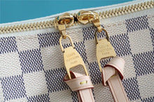 Load image into Gallery viewer, Louis Vuitton Beaubourg Hobo MM Bag