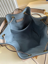 Load image into Gallery viewer, Louis Vuitton Lockme Bucket Bag