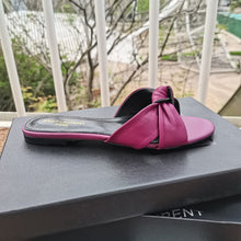 Load image into Gallery viewer, YSL Bianca Flat Mule