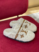 Load image into Gallery viewer, Louis Vuitton Winterbreak Flat Comfort Mule