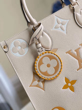 Load image into Gallery viewer, Louis Vuitton OnTheGo MM Bag - LUXURY KLOZET