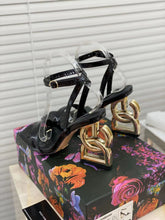 Load image into Gallery viewer, Dolce & Gabbana Patent Leather Sandals