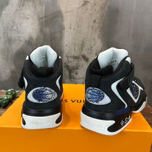 Load image into Gallery viewer, Louis Vuitton Trainer 2 Sneakers