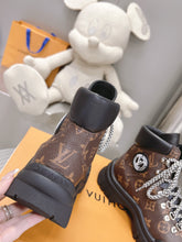 Load image into Gallery viewer, Louis Vuitton Ruby Flat Ranger Boots