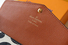 Load image into Gallery viewer, Louis Vuitton Key Pouch Wallet