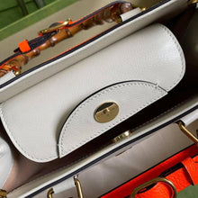 Load image into Gallery viewer, Gucci Diana Medium Tote Bag