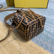 Load image into Gallery viewer, Fendi Mon Tresor Mini Bag - LUXURY KLOZETT