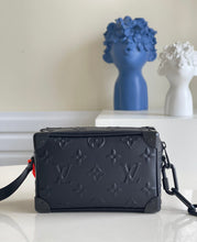 Load image into Gallery viewer, Louis Vuitton Mini Solf Trunk Bag