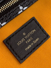 Load image into Gallery viewer, Louis Vuitton Crafty Speedy Bandoulière 25 - LUXURY KLOZETT