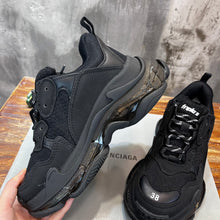 Load image into Gallery viewer, Balenciaga Triple S Sneakers