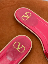 Load image into Gallery viewer, Valentino Vlogo Signature Flat Slide
