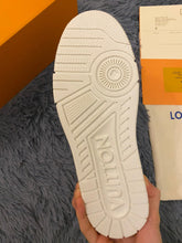 Load image into Gallery viewer, Louis Vuitton Trainer Sneakers