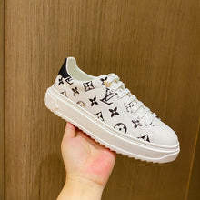 Load image into Gallery viewer, Louis Vuitton Time Out Sneaker