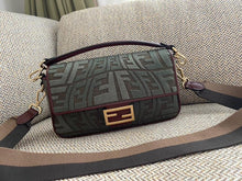 Load image into Gallery viewer, Fendi Baguette Bag