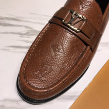 Load image into Gallery viewer, Louis Vuitton Shoe