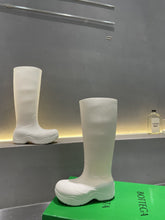 Load image into Gallery viewer, Bottega Veneta Puddle Boots