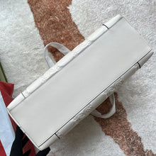 Load image into Gallery viewer, Gucci GG Matelasse Leather Medium Tote Bag