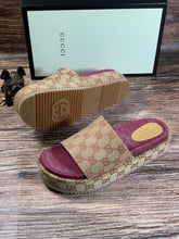Load image into Gallery viewer, Gucci GG slide Sandal - LUXURY KLOZETT