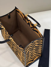 Load image into Gallery viewer, Fendi Sunshine Shopper Meduim Bag