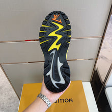 Load image into Gallery viewer, Louis Vuitton Runner Tatic Sneakers