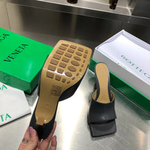 Load image into Gallery viewer, Bottega Veneta Stretch Heels
