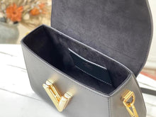 Load image into Gallery viewer, Louis Vuitton Twist MM Bag