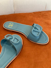 Load image into Gallery viewer, Valentino Vlogo Signature Flat Slide