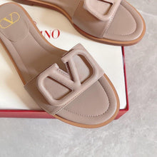 Load image into Gallery viewer, Valentino Vlogo Signature Flat Calfskin Slide - LUXURY KLOZETT