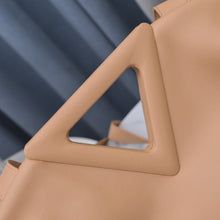 Load image into Gallery viewer, Bottega Veneta Point Medium Bag