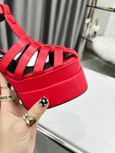 Load image into Gallery viewer, Versace La Medusa Platform Sandals