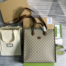 Load image into Gallery viewer, Gucci Medium Tote Bag With Interlocking G