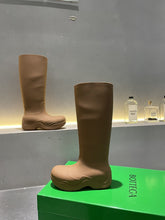 Load image into Gallery viewer, Bottega Veneta Puddle Boots