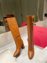 Load image into Gallery viewer, Valentino Boots