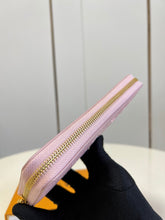 Load image into Gallery viewer, Louis Vuitton Zippy Wallet