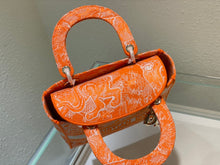 Load image into Gallery viewer, Christian Dior Medium Lady D Lite Bag