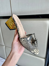 Load image into Gallery viewer, Gucci Interlocking G Cut-out Sandal