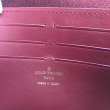Load image into Gallery viewer, Louis Vuitton Vavin Chain Wallet