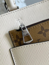 Load image into Gallery viewer, Louis Vuitton Marelle Tote MM Bag