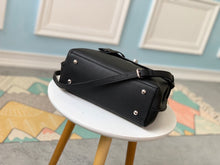 Load image into Gallery viewer, Louis Vuitton LockMe Ever BB Bag