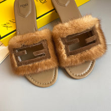 Load image into Gallery viewer, Fendi Signature Slides