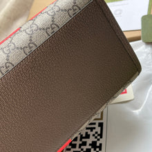 Load image into Gallery viewer, Gucci Tiger GG Medium Tote Bag
