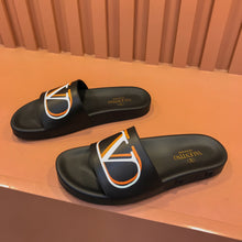 Load image into Gallery viewer, Valentino Slides