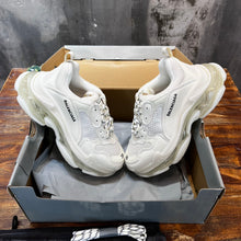 Load image into Gallery viewer, Balenciaga Triple S Sneakers
