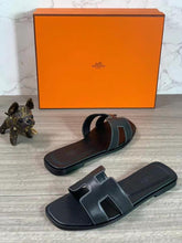 Load image into Gallery viewer, Hermes Oran Sandal