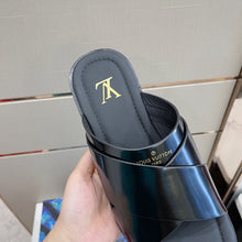 Load image into Gallery viewer, Louis Vuitton Foch Mule