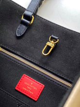 Load image into Gallery viewer, Louis Vuitton Crafty OnTheGo GM Bag - LUXURY KLOZET
