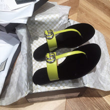 Load image into Gallery viewer, Gucci Leather Thong Sandal